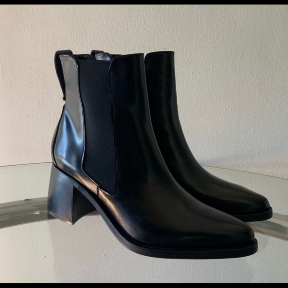 AllSaints Chelsea boots - Picture 1 of 5